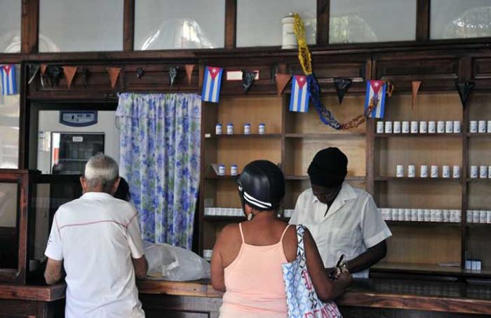 Avanza implementación de nuevas formas de gestión en los servicios farmacéuticos