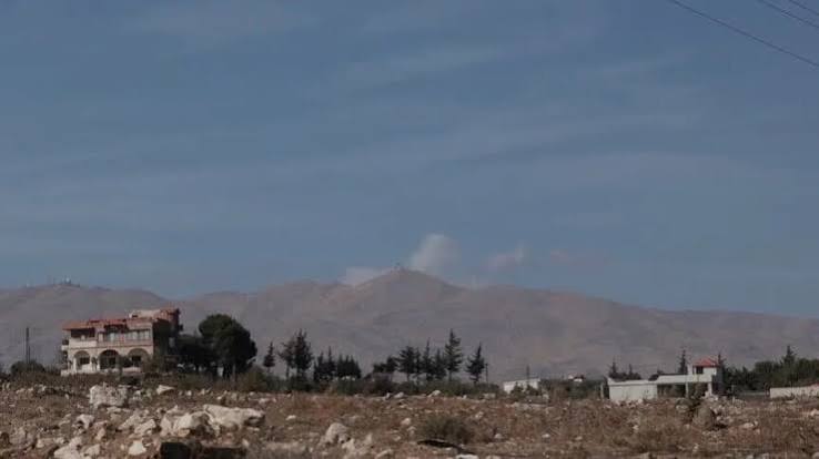 Israel bombardea y dispara contra zonas rurales en provincia siria