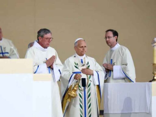 Papa León XIV habla de felicidad y pertenencia con sentido universal