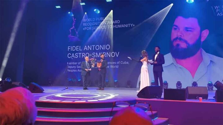 Entregan en Moscú el premio mundial «Al Servicio de la Humanidad»
