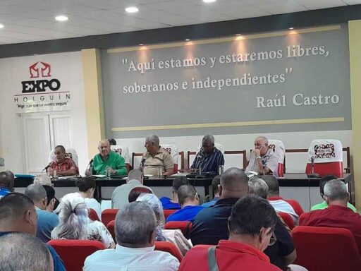 Evalúa viceprimer ministro de Cuba cambios soceconómicos en Holguín