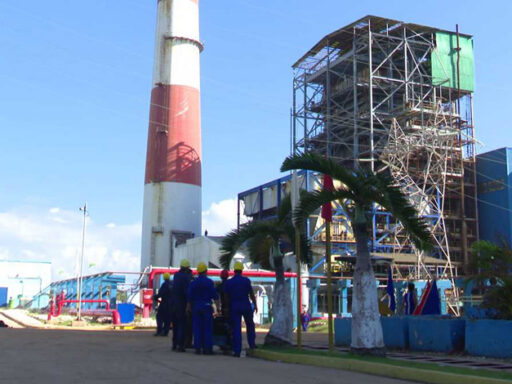 Progresan labores de reparación en Termoeléctrica Guiteras 