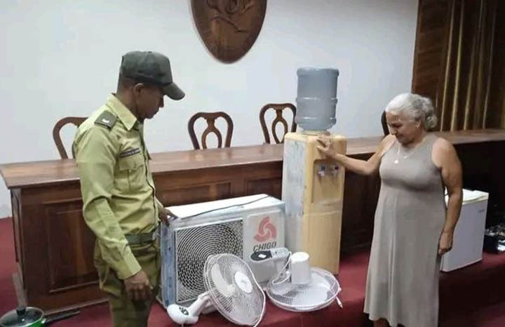 Minint entrega objetos recuperados a Universidad Médica villaclareña