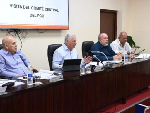 Intercambió alta dirección del país con sector energético