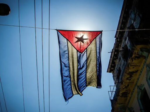 Con la memoria intacta y la resolución de vencer