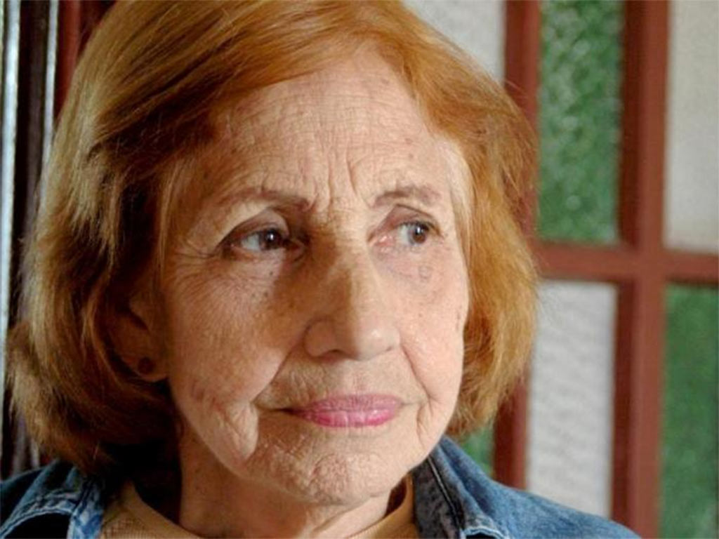 Ingenio y honestidad literaria distinguen en Cuba a María Elena Llana