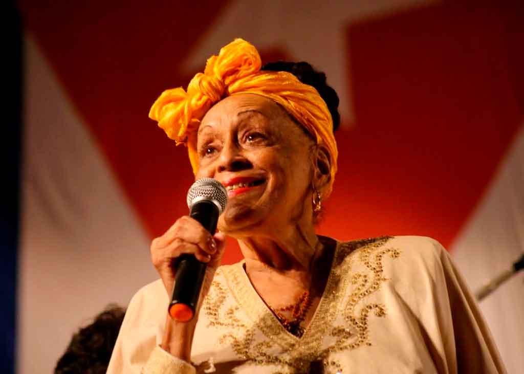 Omara Portuondo festeja la vida y Cuba sus 96 años