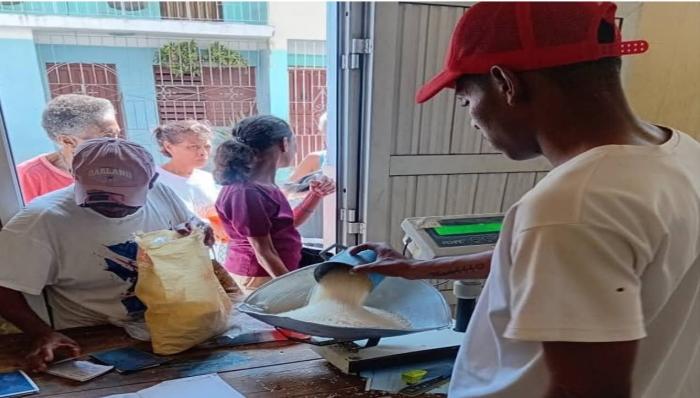 Más de 100 000 personas reciben alimentos subsidiados en Santiago de Cuba
