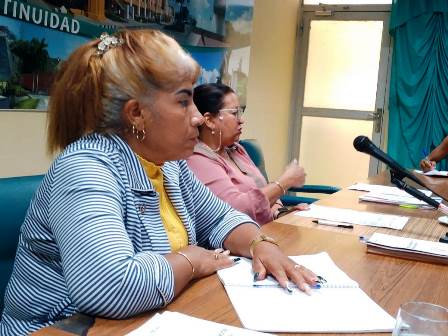 Intercambia Teresa Amarelle Boué con las santiagueras