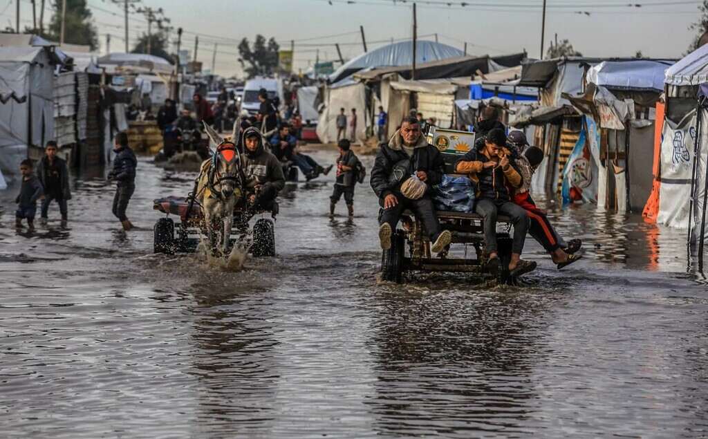 Unos 950 mil desplazados en Gaza afrontan riesgo de inundaciones